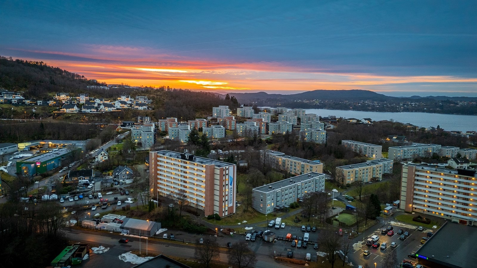 Eiendomsmegler Vest ved Håvard Lundgren presenterer Nordre Toppe 39! Galleribilde
