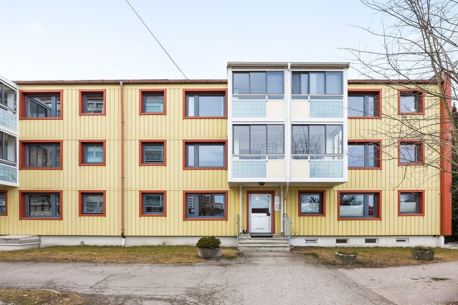 Leiligheten ligger i 1.etaseje i lavblokken. Galleribilde