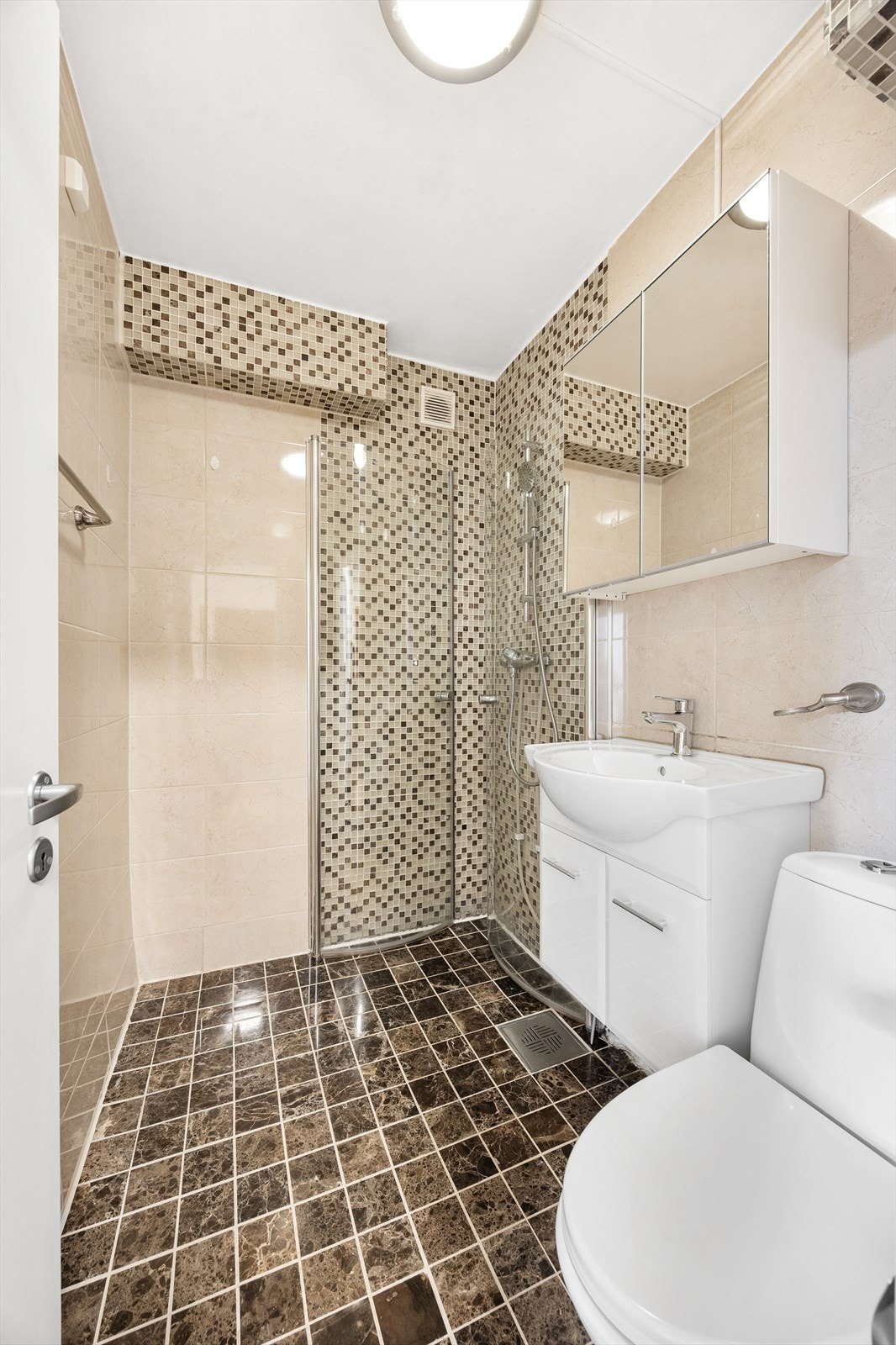 Badet ble overflateoppusset ca 2012. Galleribilde