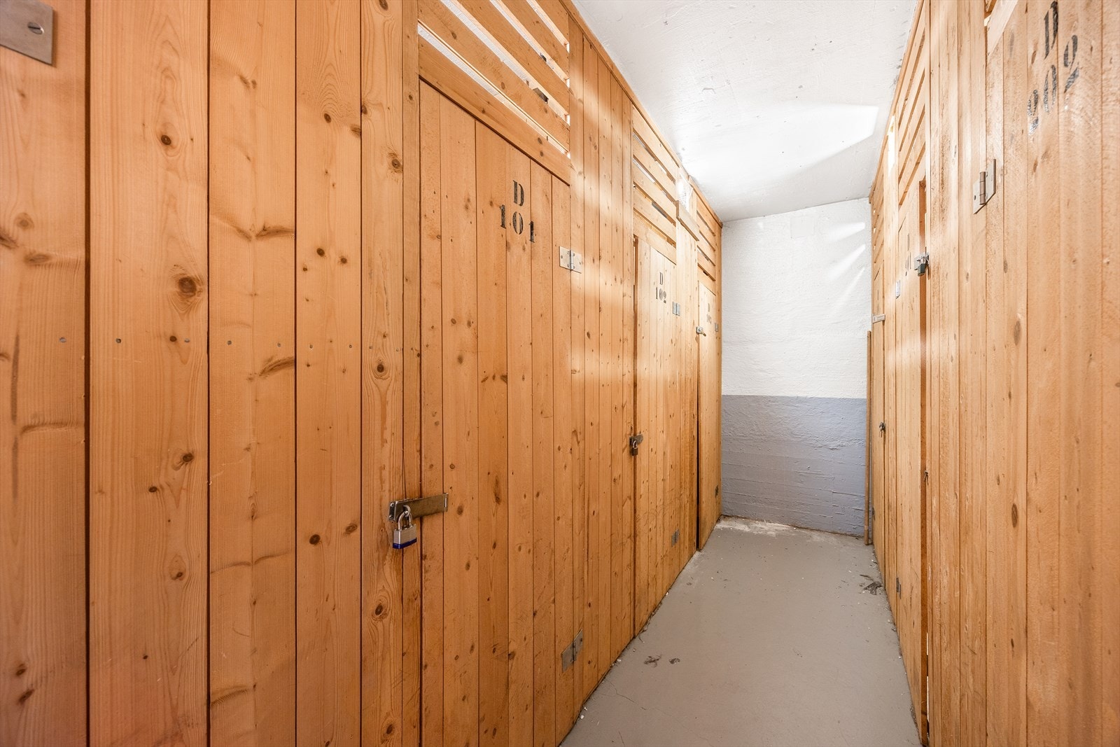 Praktisk bodplass på 2m² i kjelleren for ekstra lagring. Galleribilde