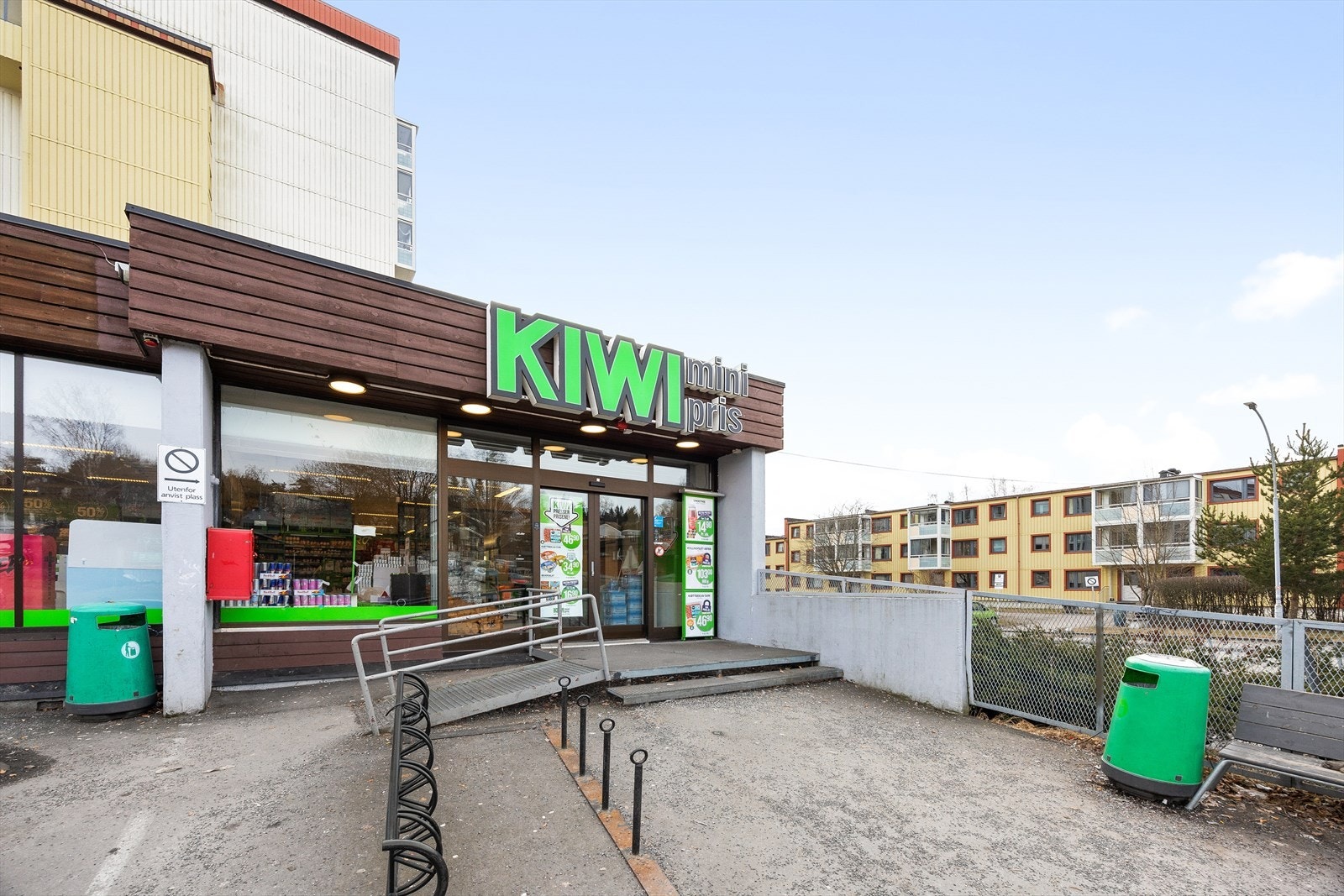 Kort vei til dagligvarebutikk. Galleribilde