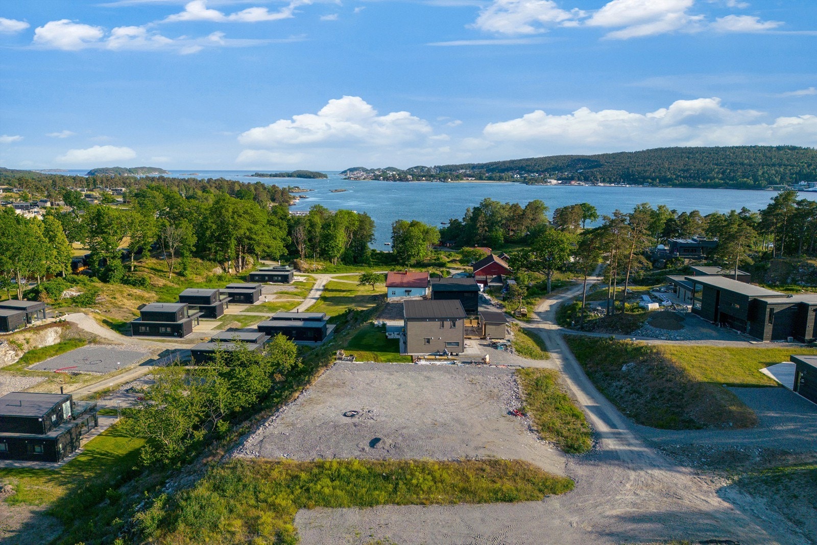 Tomten er ferdig opparbeidet og byggeklar. Galleribilde
