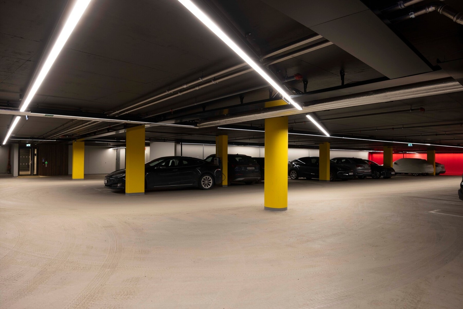 Det er mulighet for kjøp av parkeringsplass i sameiets parkeringskjeller Galleribilde