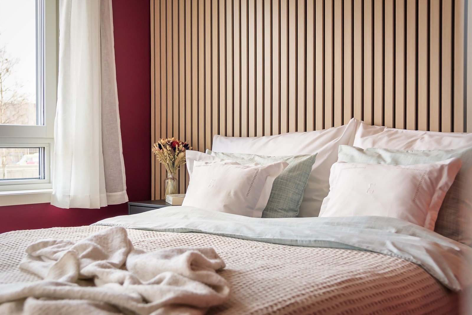 Lekre eikespiler som gir rommet det lille ekstra! Galleribilde