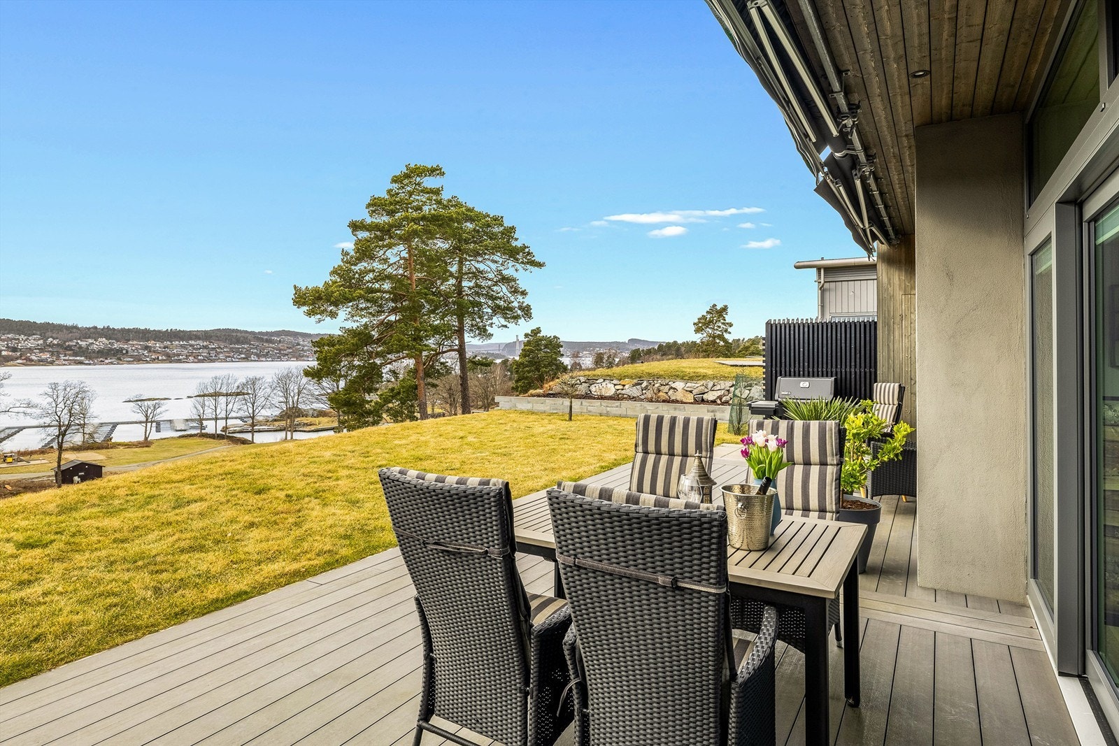 Utsikten er ingrediens til måltidene. Galleribilde