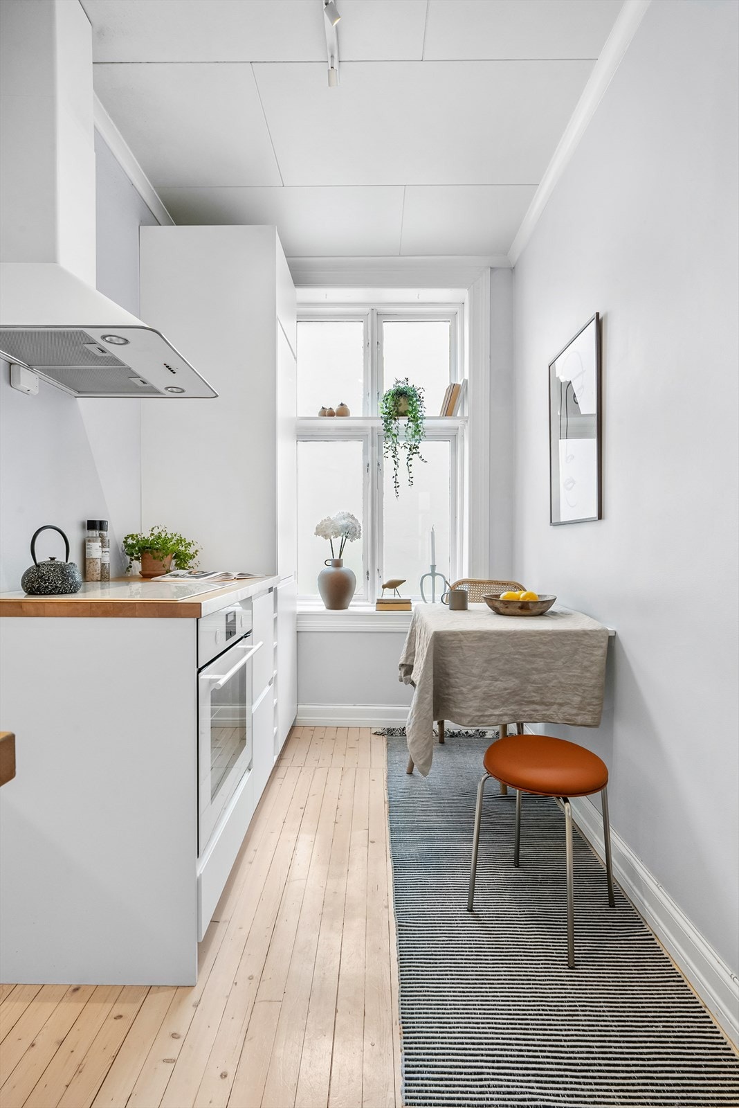 Kjøkkenet vender mot indre gårdsrom. Galleribilde