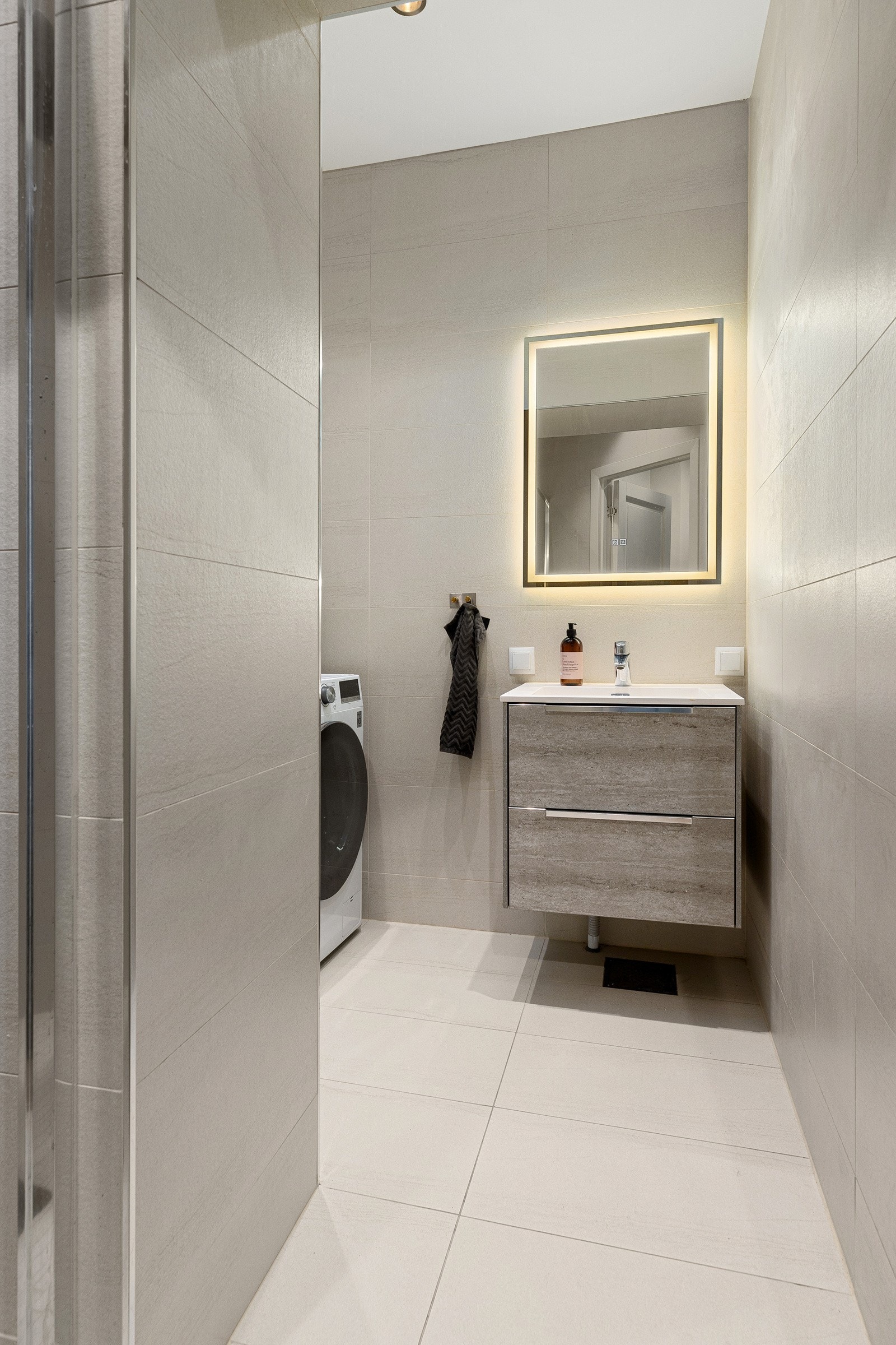 Badet i første etasje ble renovert i 2018. Galleribilde