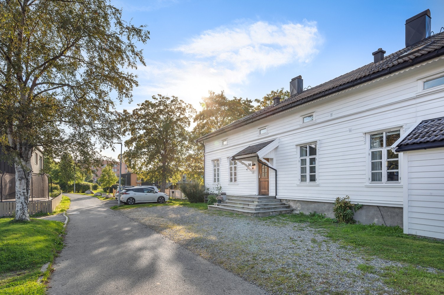Fasade - Oppstillingsplass. Galleribilde