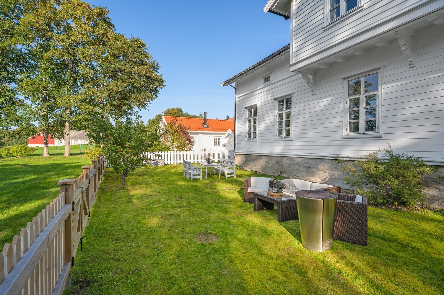 Felles hage. Galleribilde