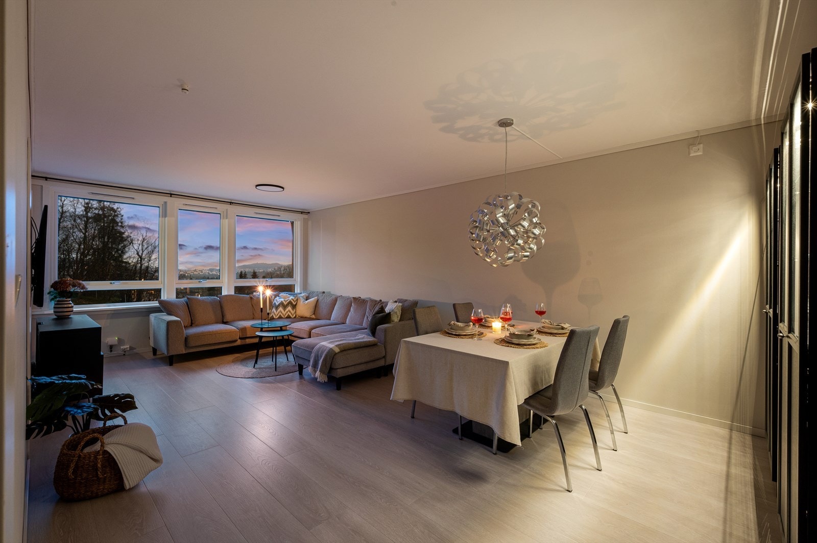 - Stuen måler hele 27,8 m² - Galleribilde