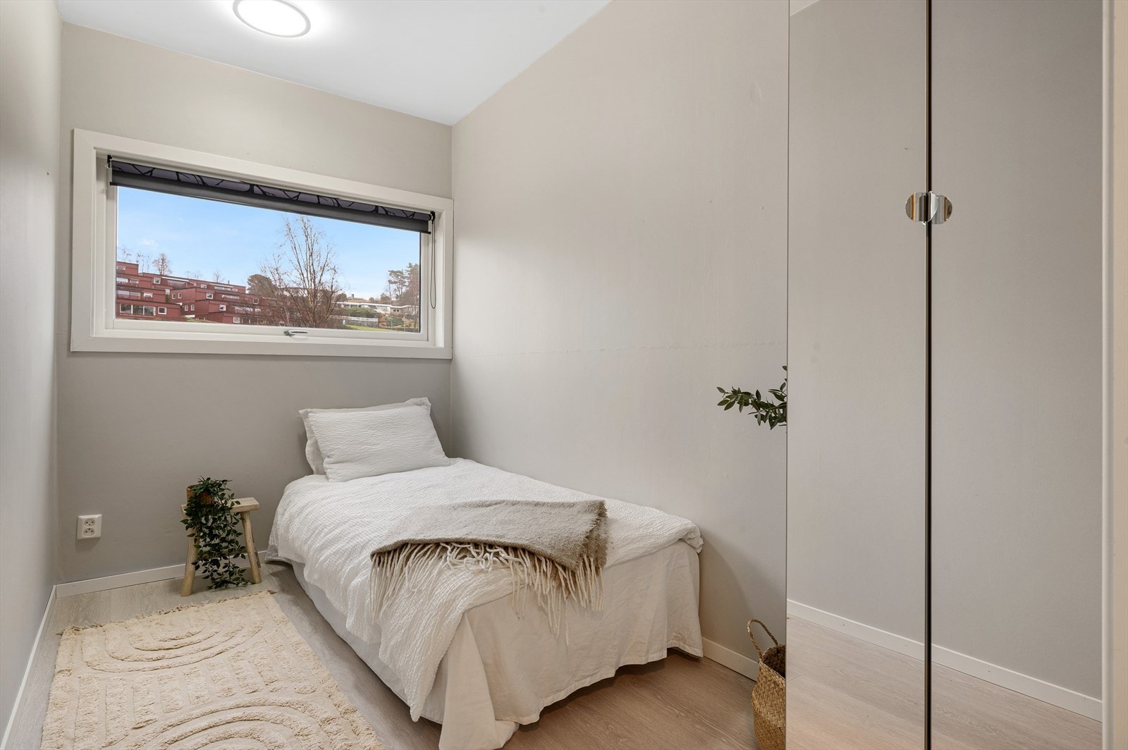 - Soverommet måler 6,1 m² - Galleribilde