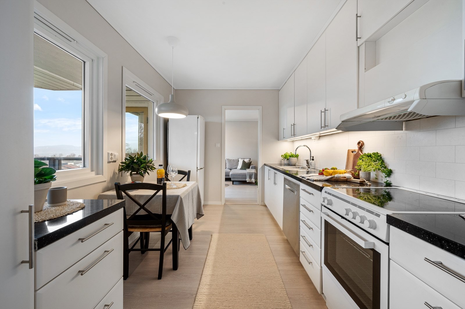 - Kjøkkenet måler 9,6 m² - Galleribilde