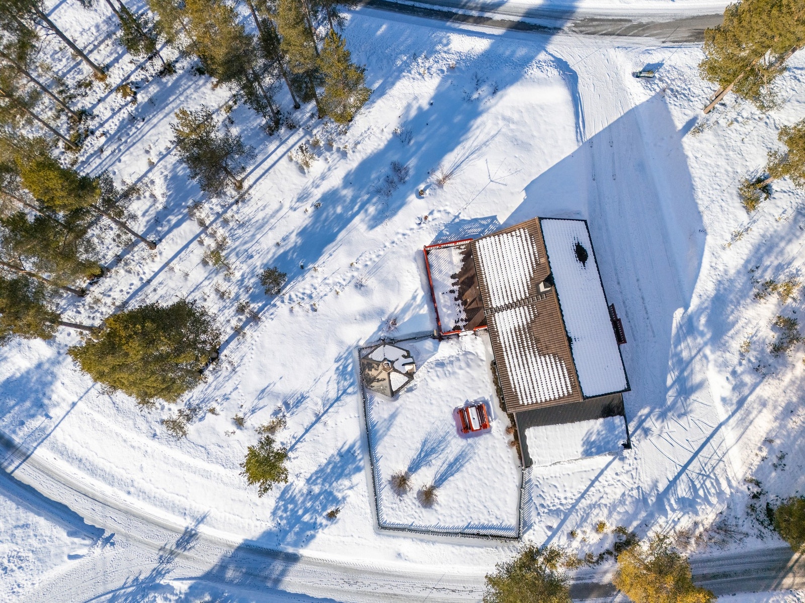 Eiendommen sett fra oven Galleribilde