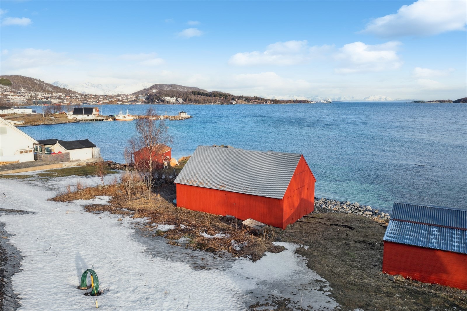 Enestående beliggenhet like i Nedre Holtet. Galleribilde