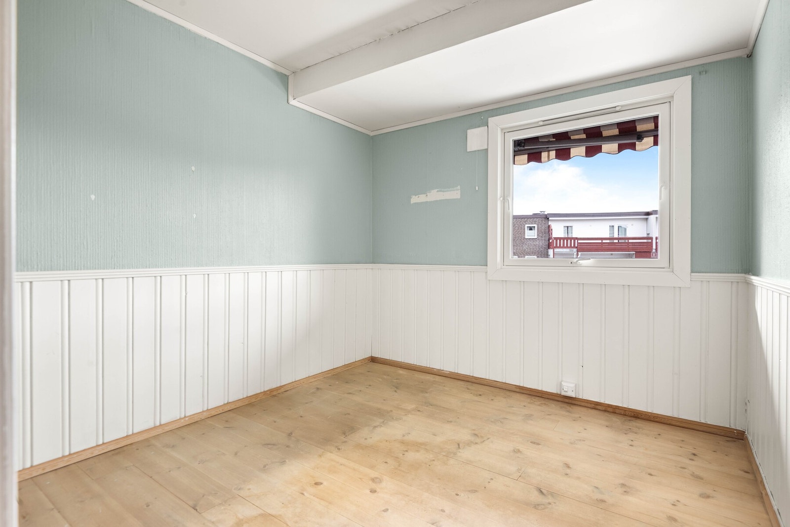 Soverom 1 - Plass til dobbeltseng og annet ønskelig møblement Galleribilde