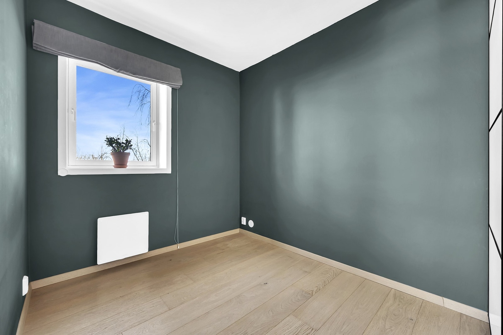 Soverom - med adkomst fra stuen. Galleribilde
