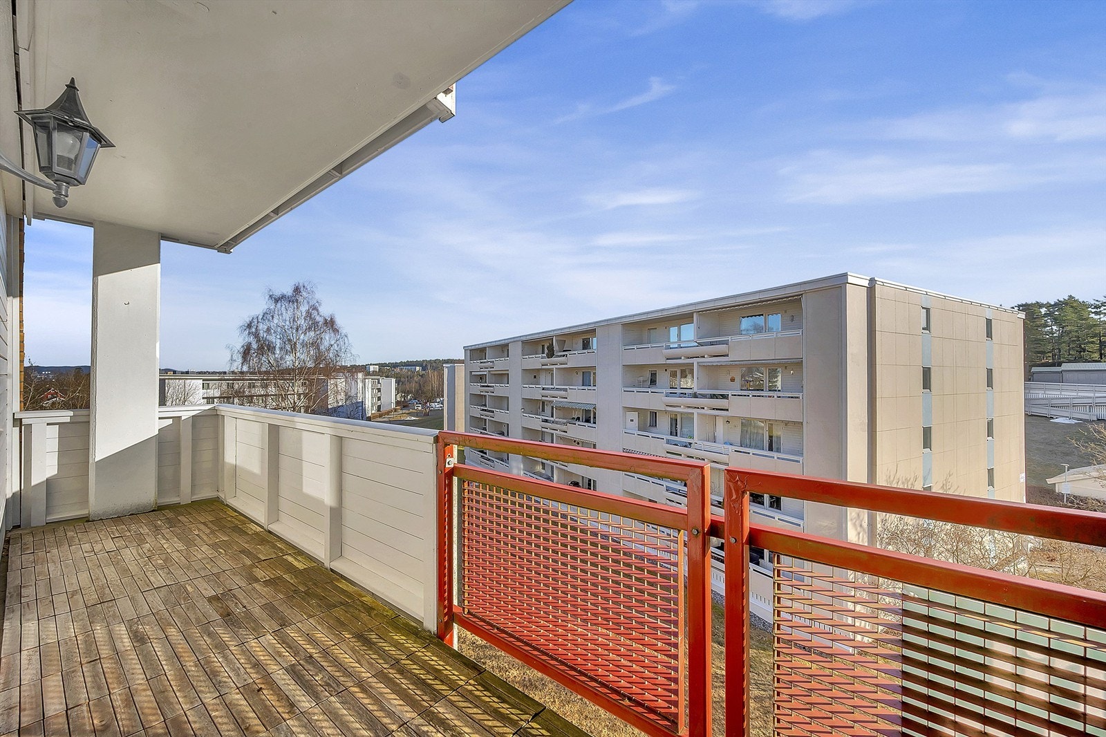 Utebelysning på vegg. Galleribilde
