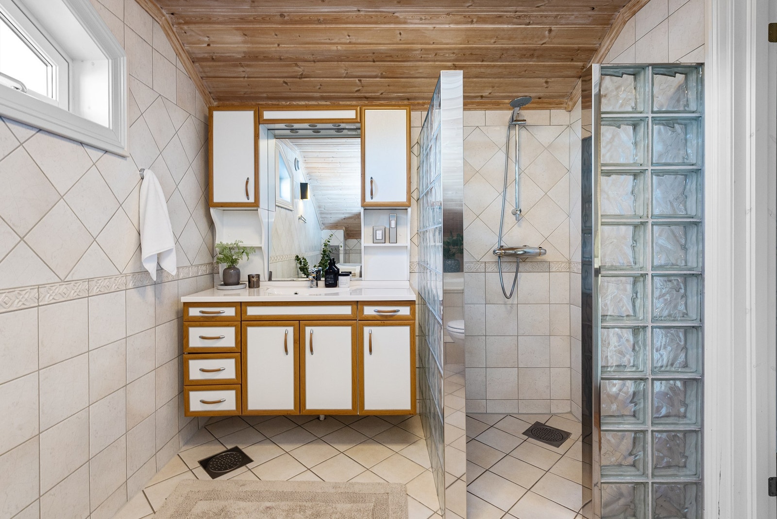 Bad i 2.etg Galleribilde