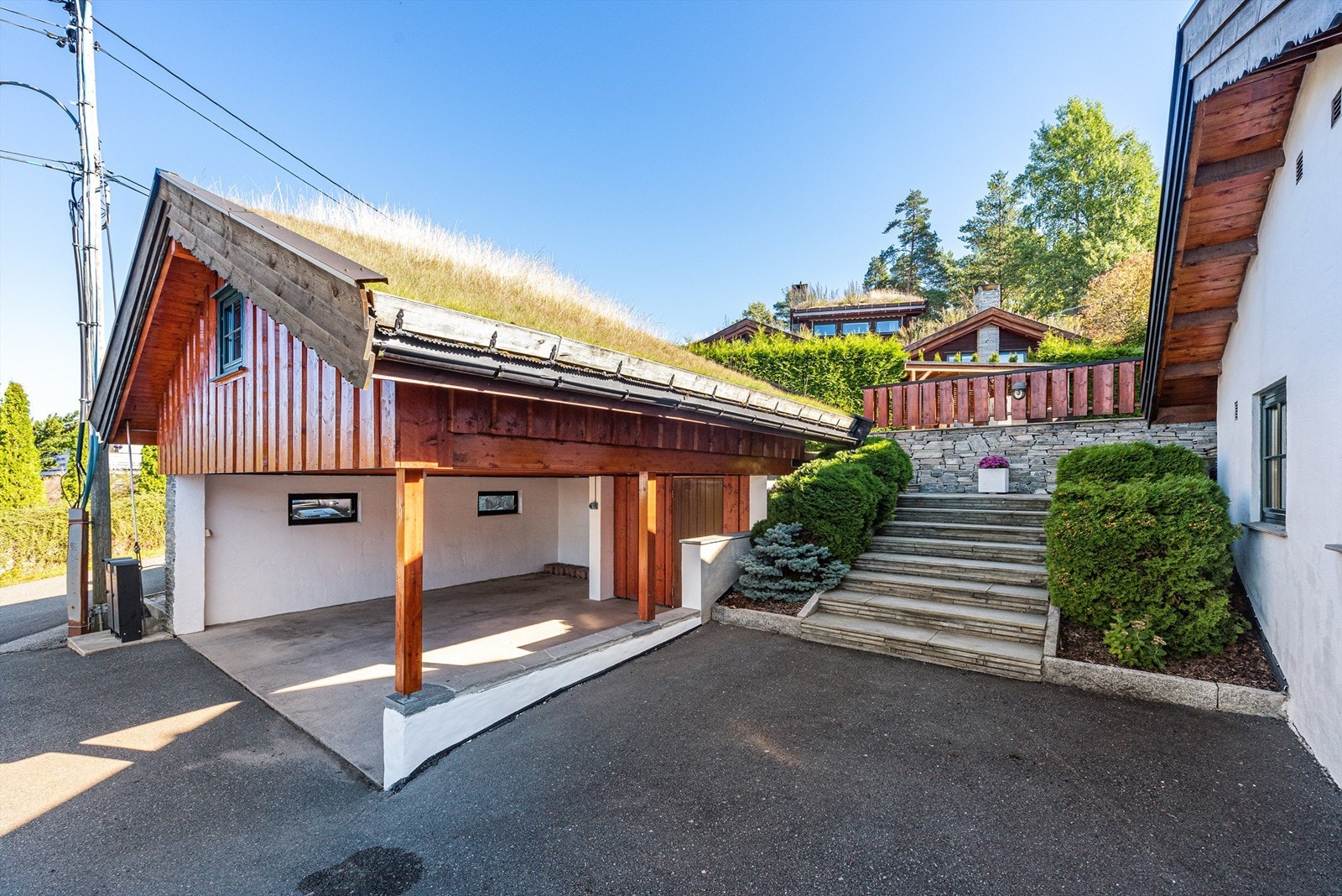 Carport med stort lagringsloft Galleribilde