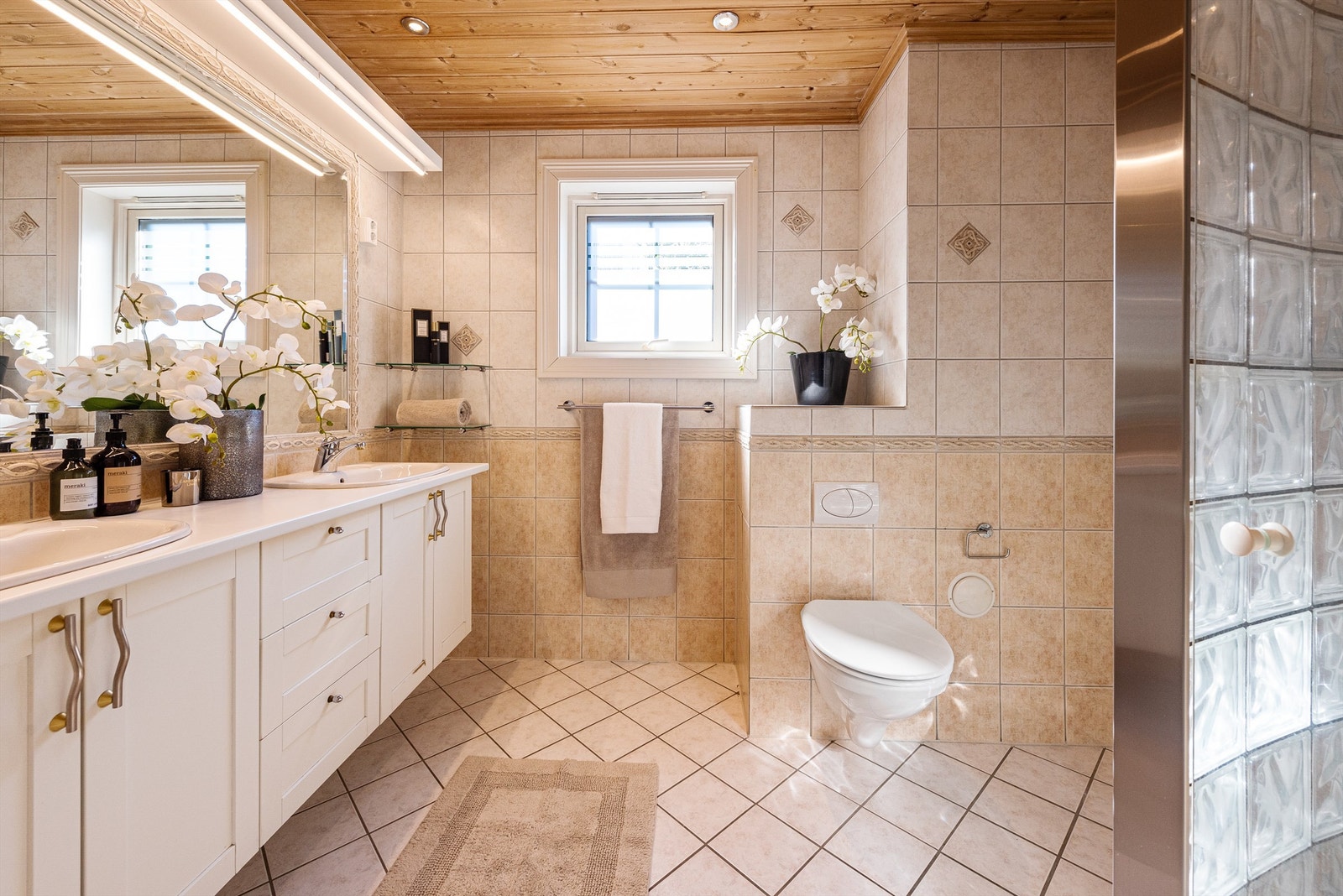 Hovedbad 1.etg Galleribilde