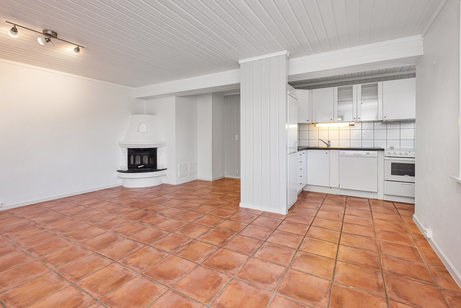 Utleiedel u.etg- stue med delvis åpen kjøkkenløsning Galleribilde