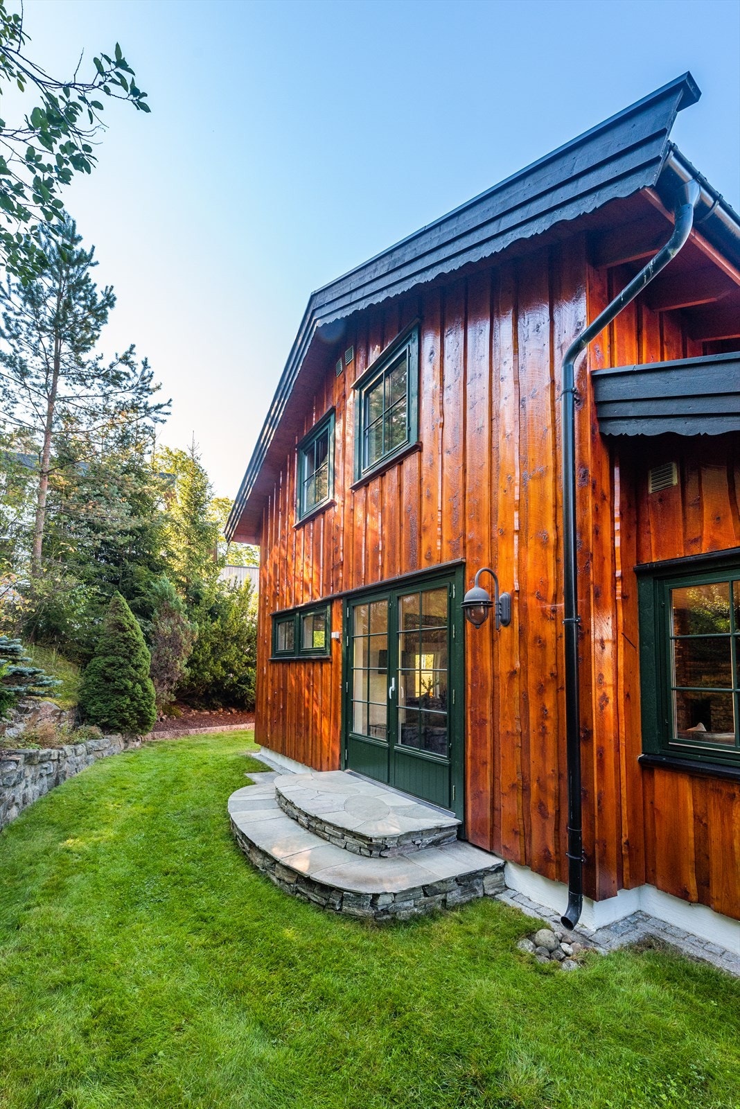 Inngang fra hagen - skiferlagt trapp Galleribilde