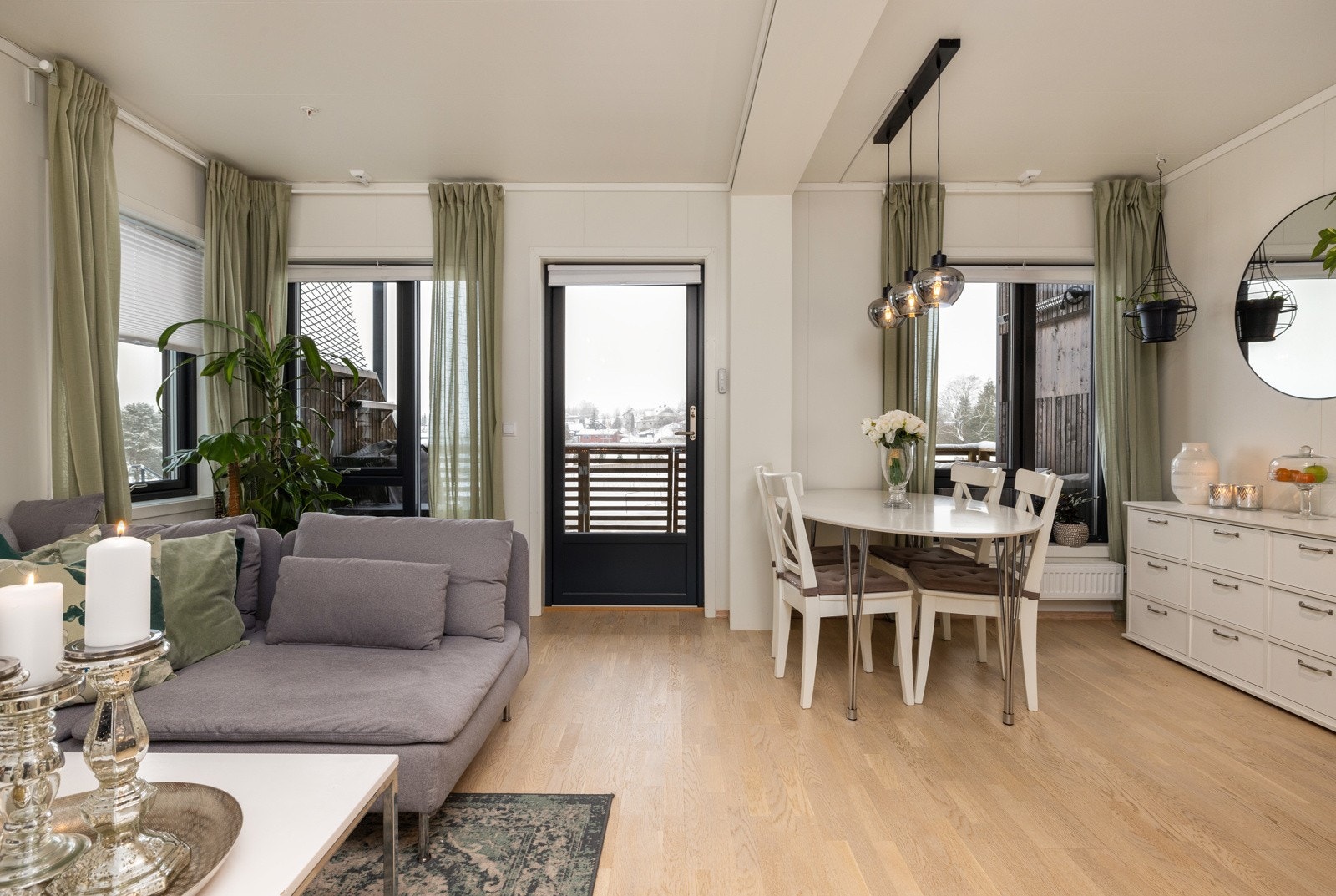 Boligen varmes opp med fjernvarme til radiatorer. Galleribilde