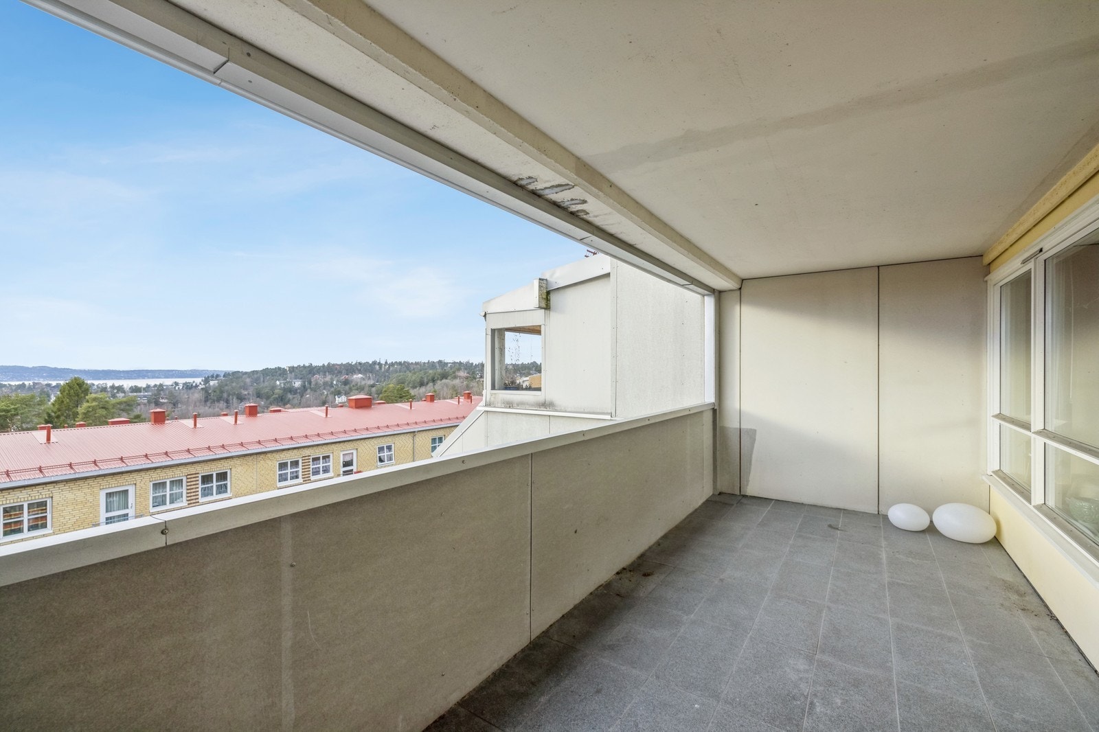 Fra stuen har man utgang til en romslig balkong på ca. 16 kvm. Galleribilde