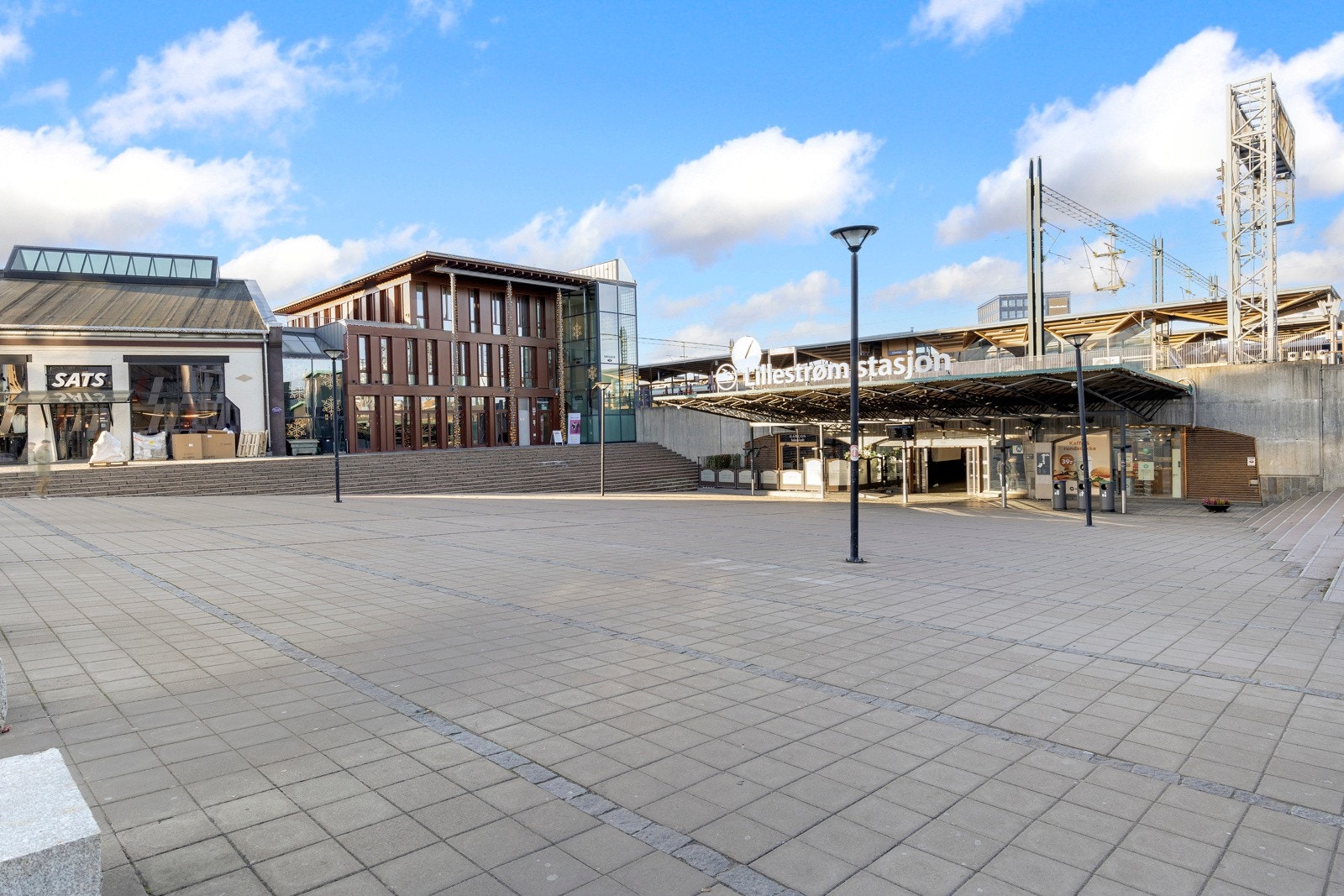 Det er kun 2 min gange til Lillestrøm stasjon og kun 10 min med tog til Oslo S. Galleribilde