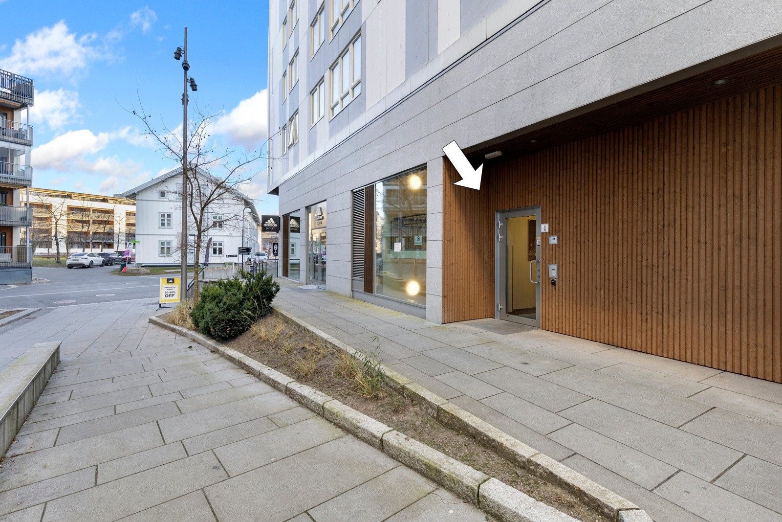 Felles inngangsparti på bakkeplan. Det er heis direkte opp til leiligheten. Galleribilde