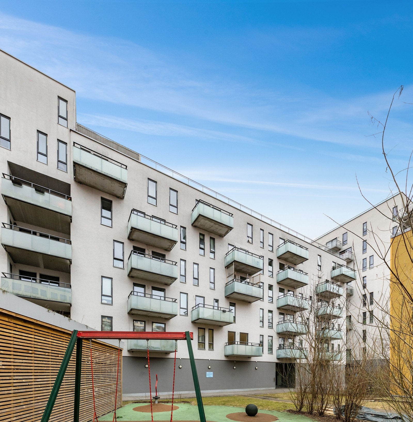 Borettslaget har opparbeidet seg meget hyggelig gårdsrom. Galleribilde