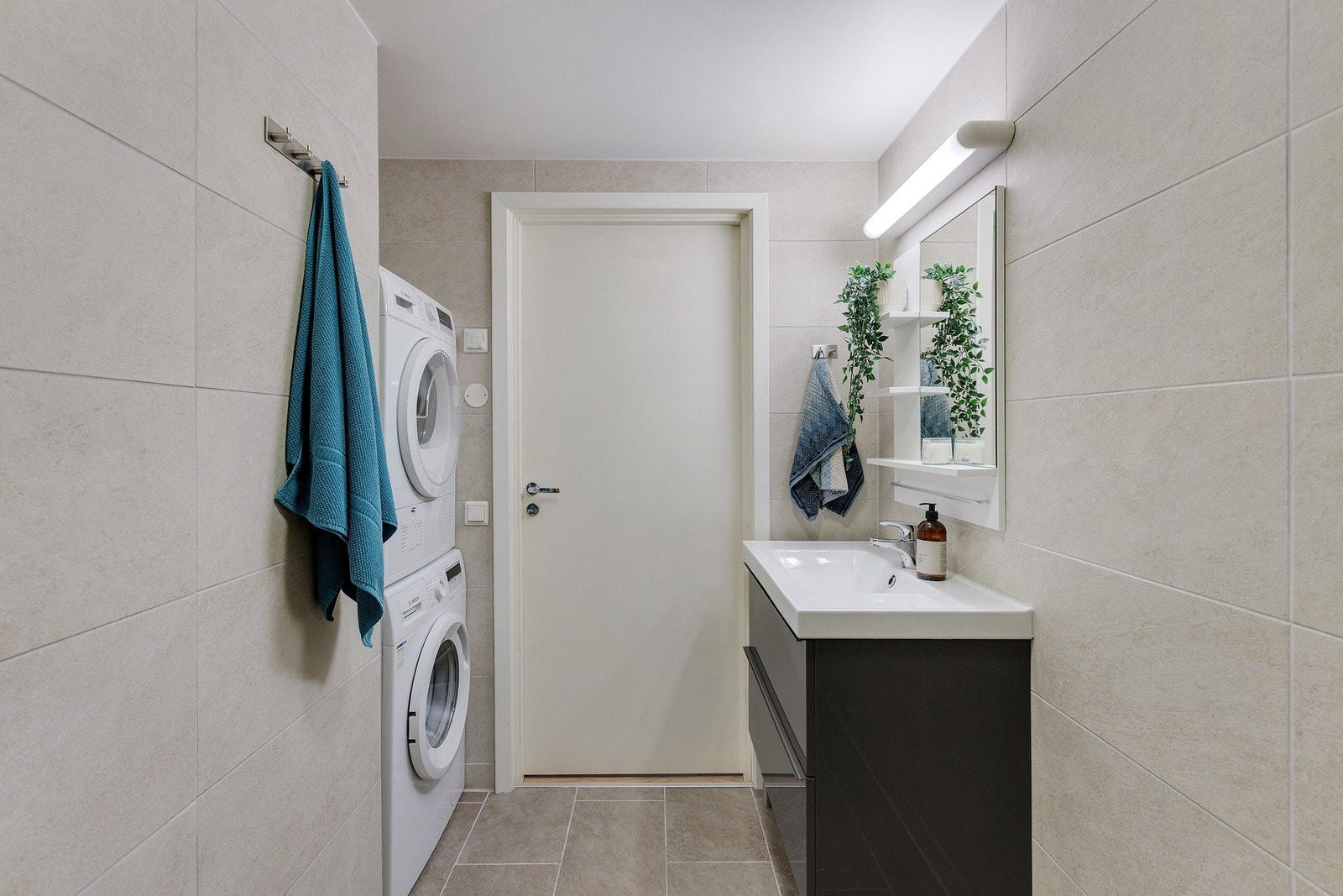 Det er opplegg for vaskemaskin og tørketrommel. Galleribilde