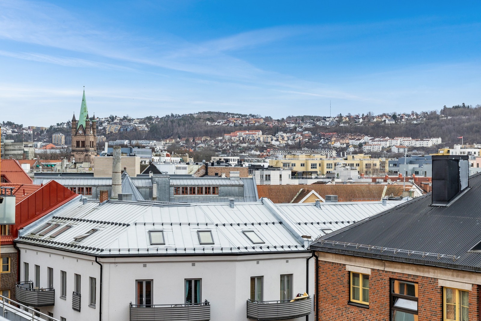 Flott utsikt over Oslo fra takterrassen. Galleribilde