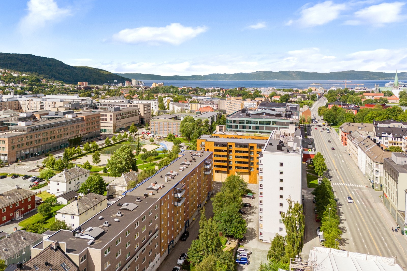 Leiligheten er en del av borettslaget Udbyes gate 3 bestående av 48 andeler. Galleribilde