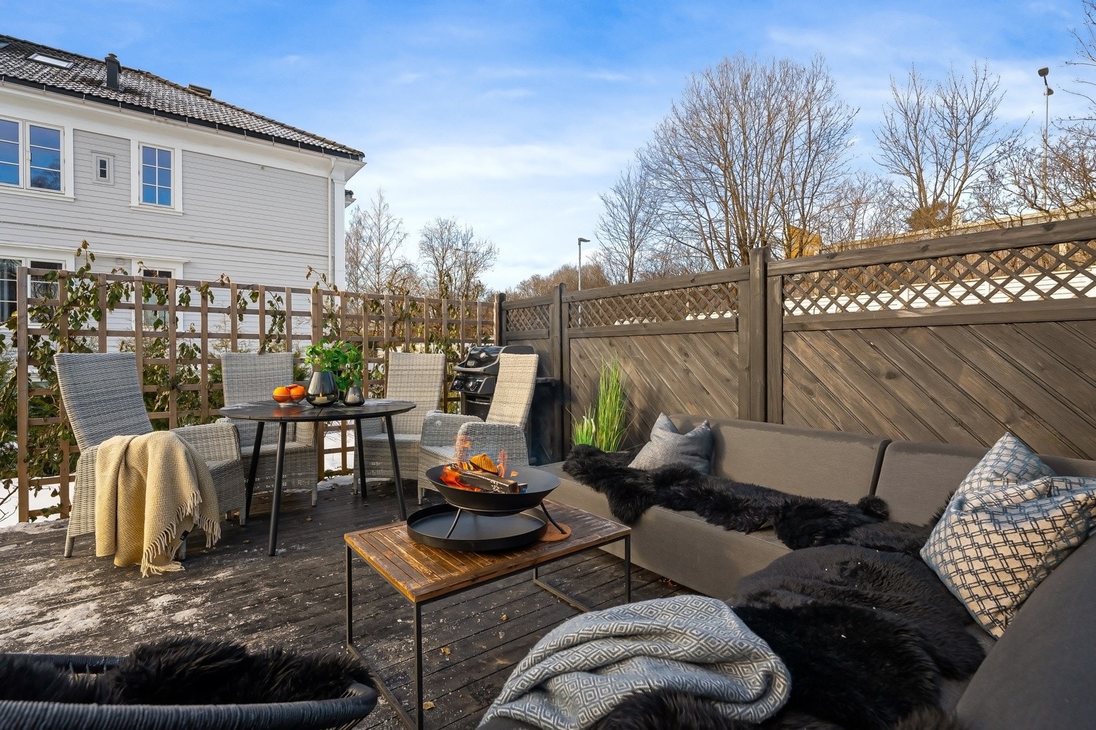 Kanskje du kan nyte bypåske i denne nydelige, lune solveggen? Galleribilde