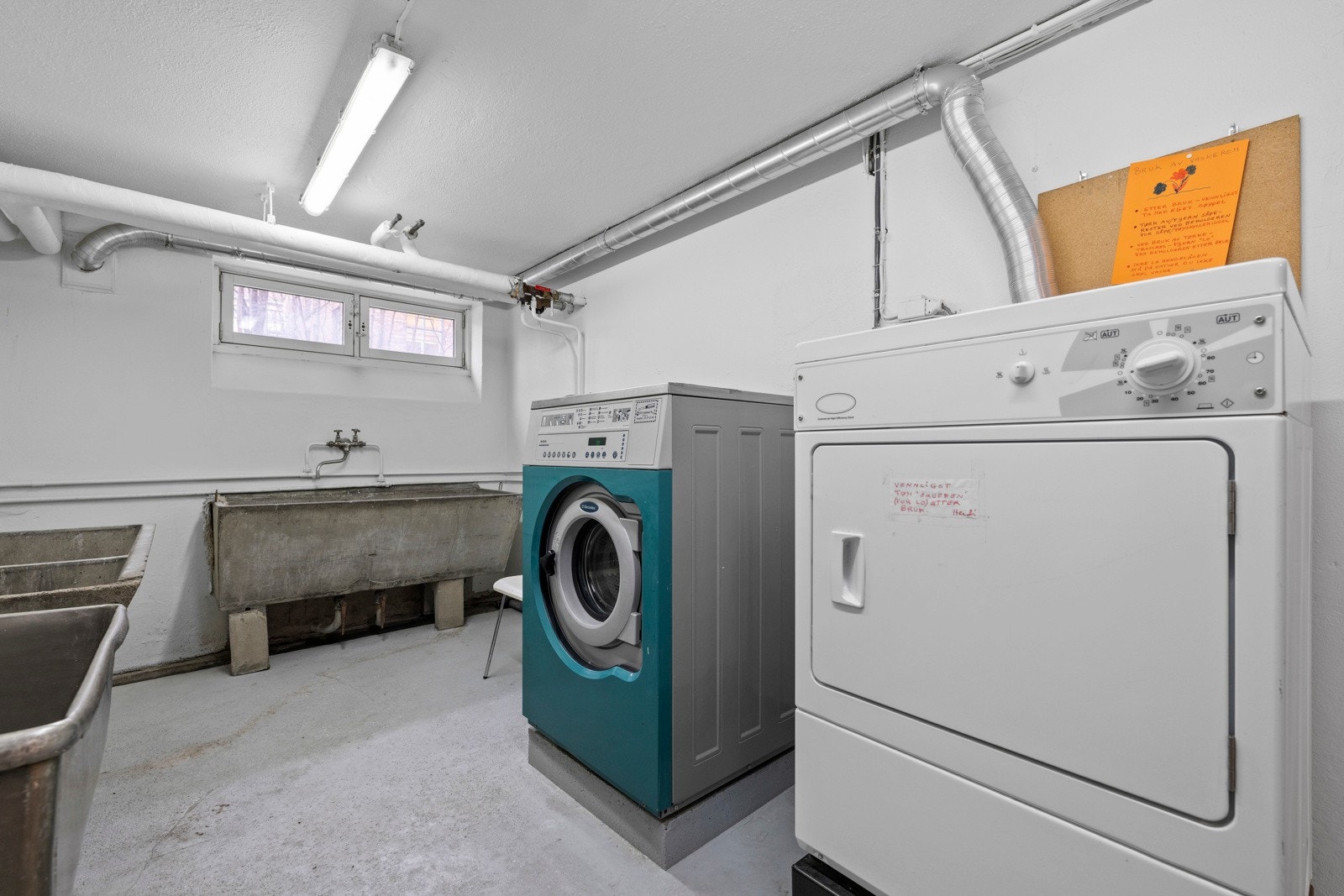 Fellesrom i kjeller Galleribilde