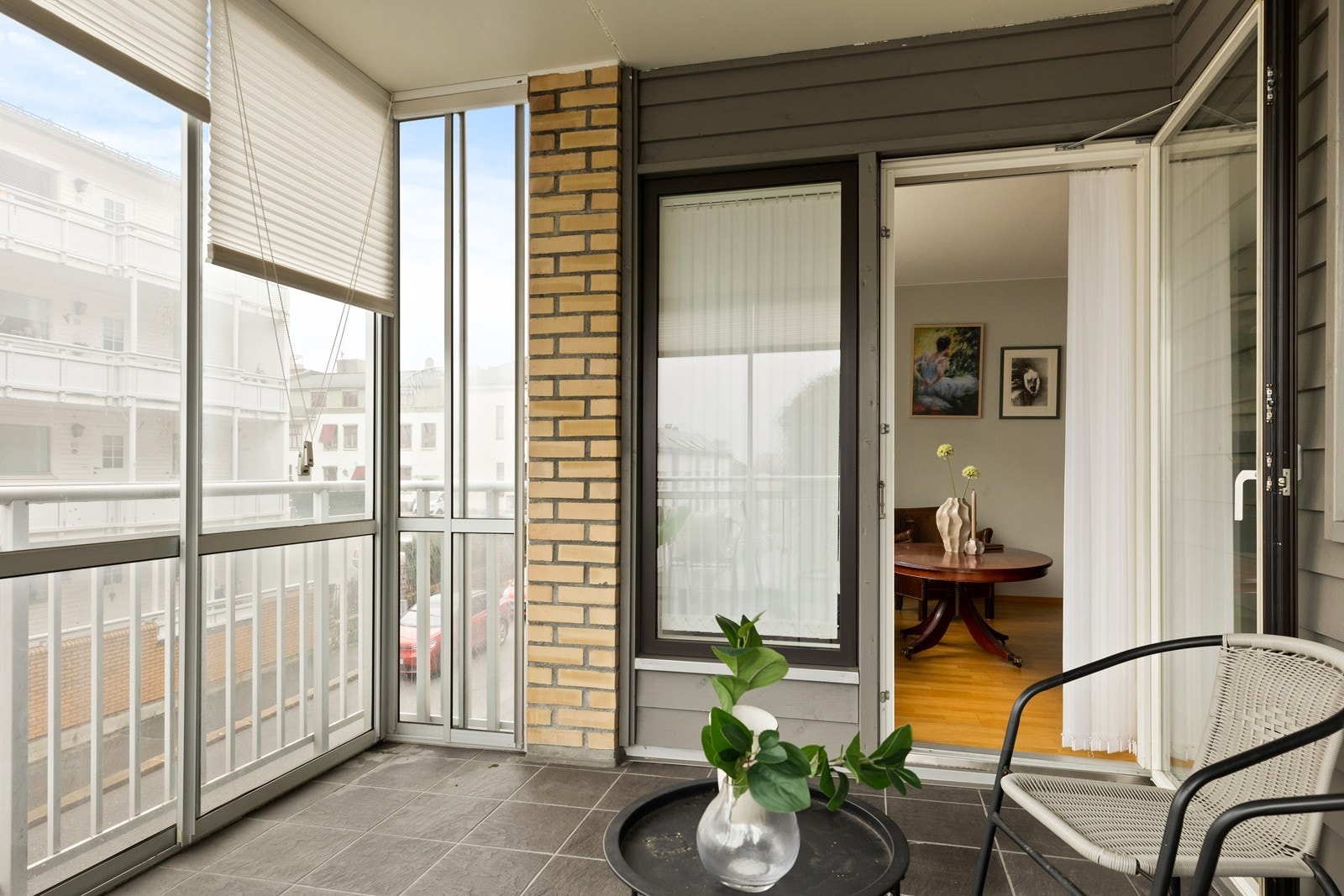 Innglasset balkong Galleribilde