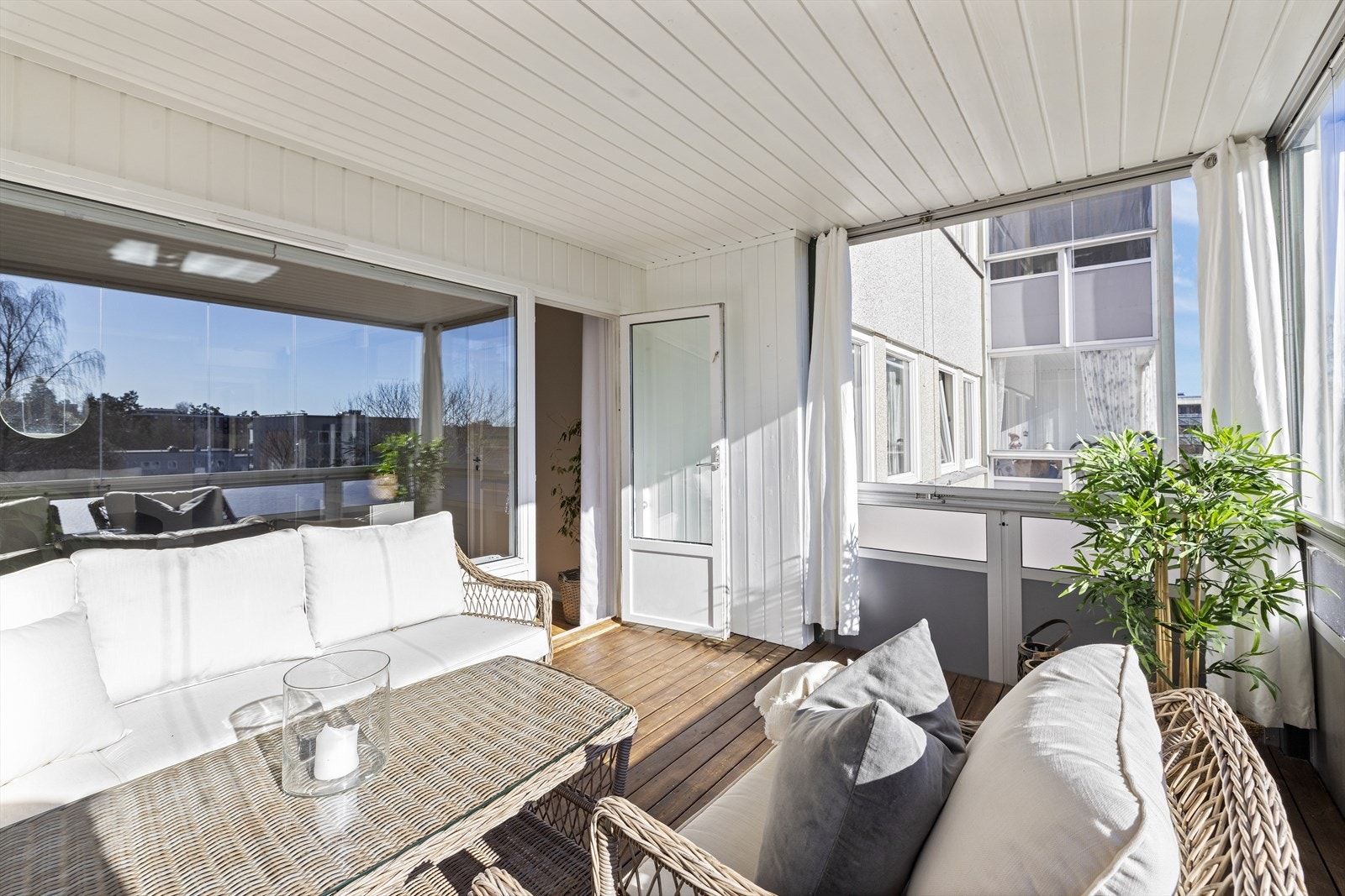 God plass til sittegruppe Galleribilde