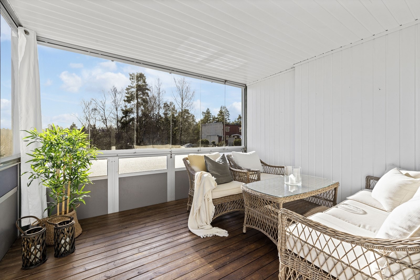 Romslig innglasset balkong Galleribilde