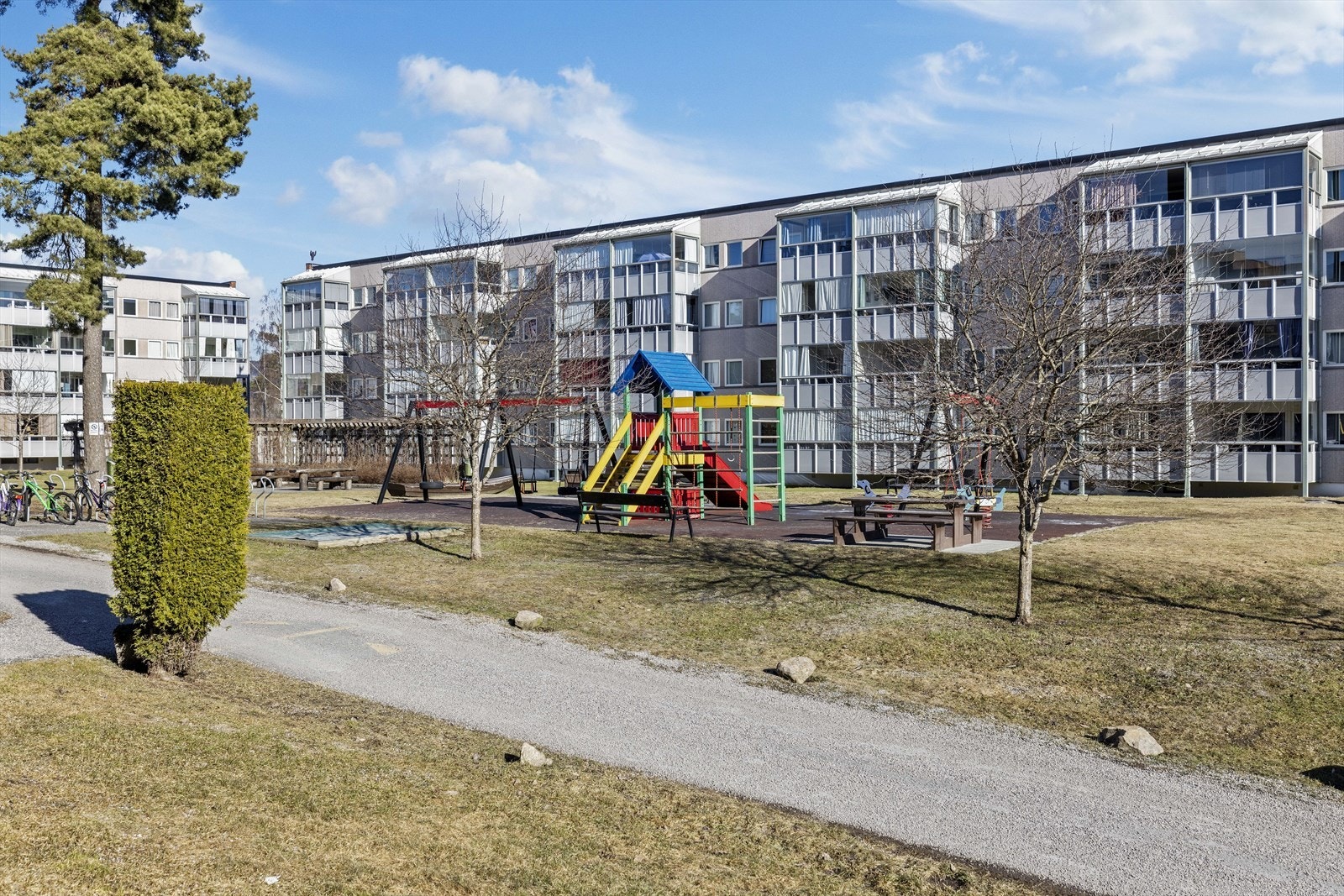Lekeplass på borettslagets felelsareal Galleribilde