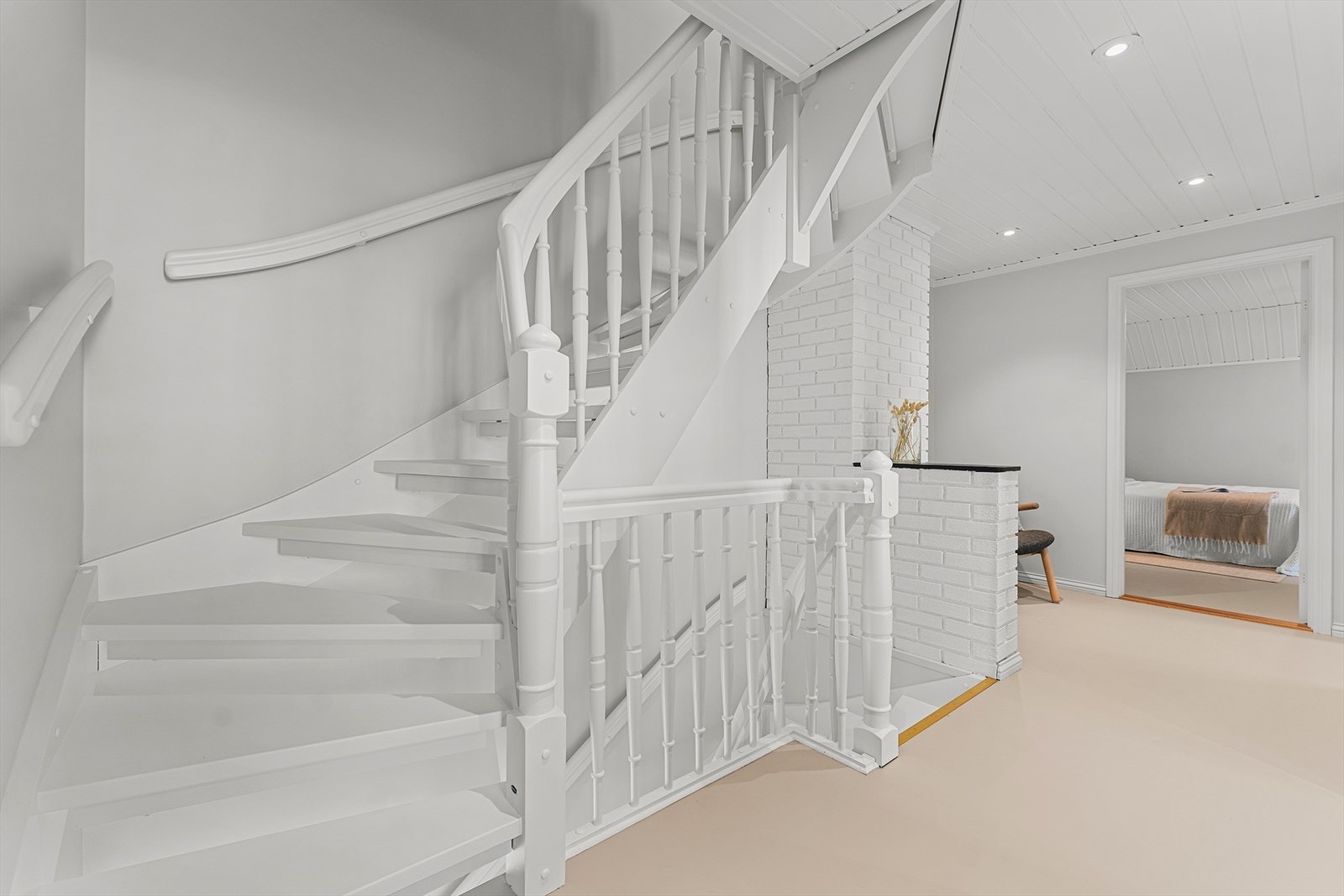 I andre etasje er det tre soverom, kott
og bad Galleribilde