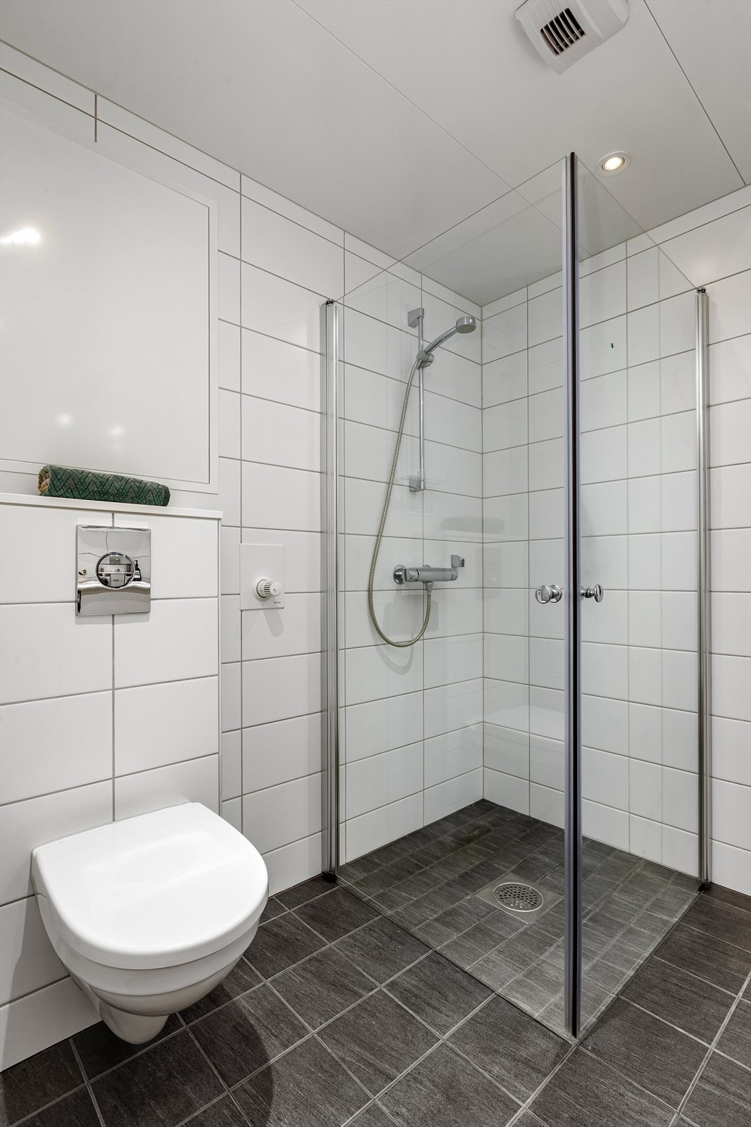 Bad - vaskemaskin og tørketrommel følger med Galleribilde