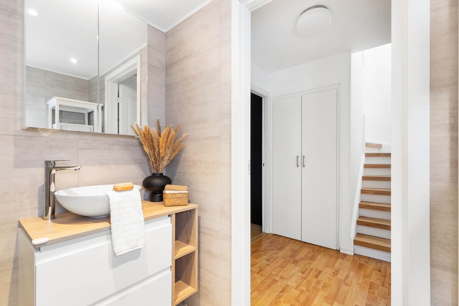 Delikat og moderne bad oppgradert i 2021. Galleribilde