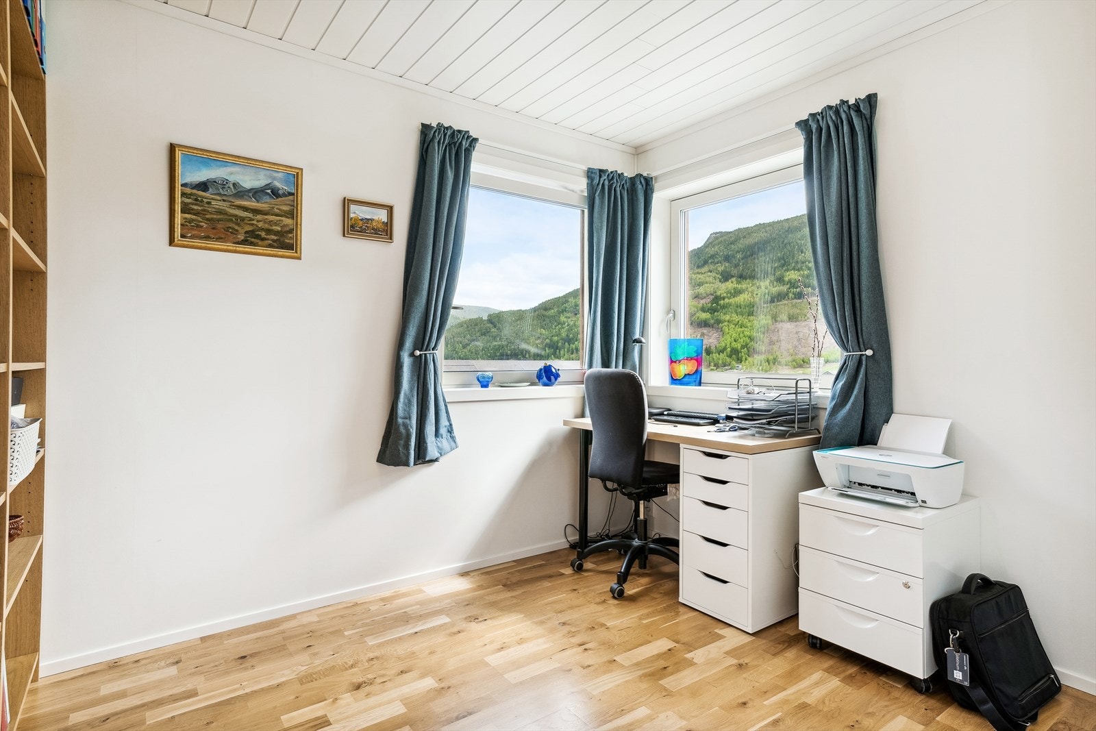 Kontor i øvre etasjen. Galleribilde