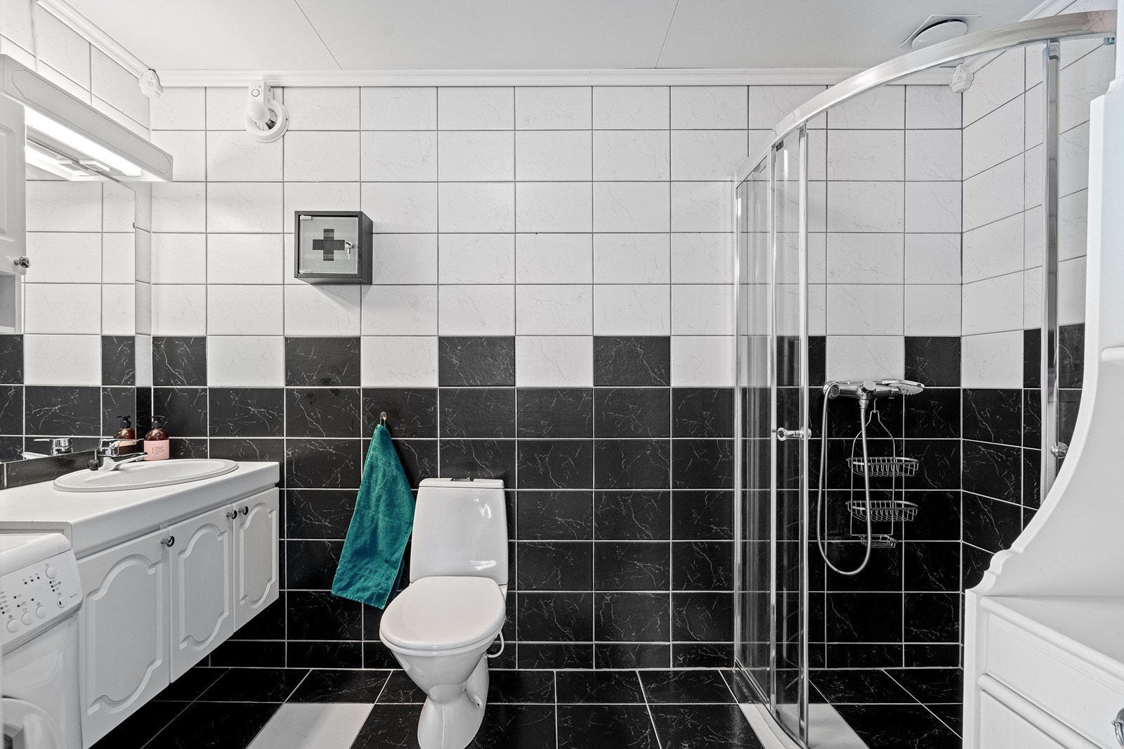 Flislagt bad med varme i gulv. Galleribilde