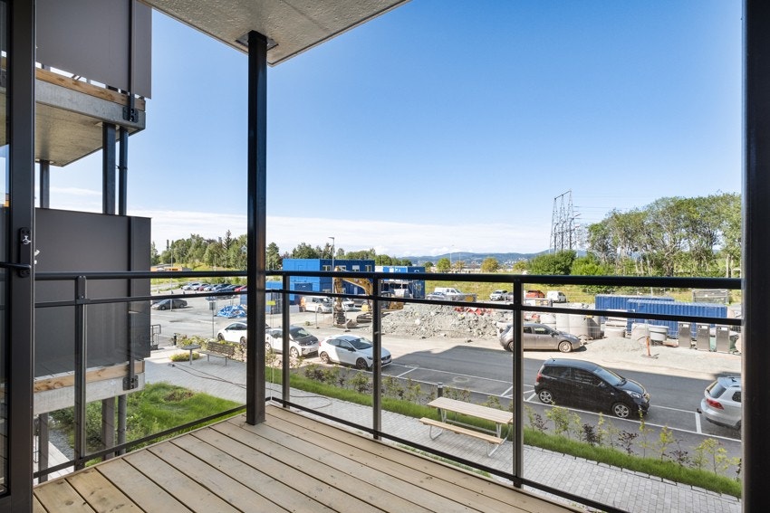 Vestvendt balkong, gode sol- og utsiktsforhold Galleribilde
