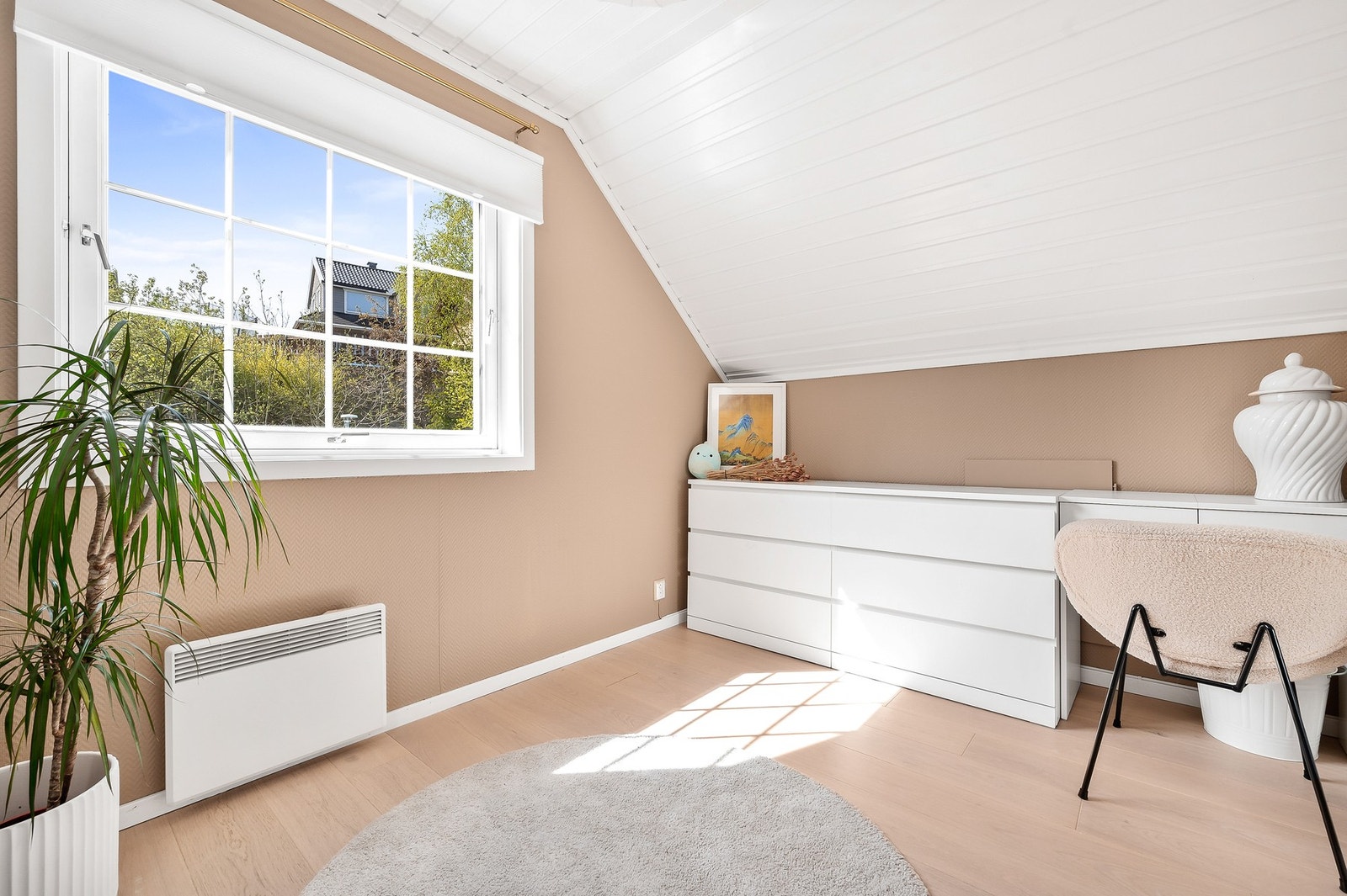 Soverom 2 kan fint benyttes som barnerom, gjesterom eller kontor. Galleribilde