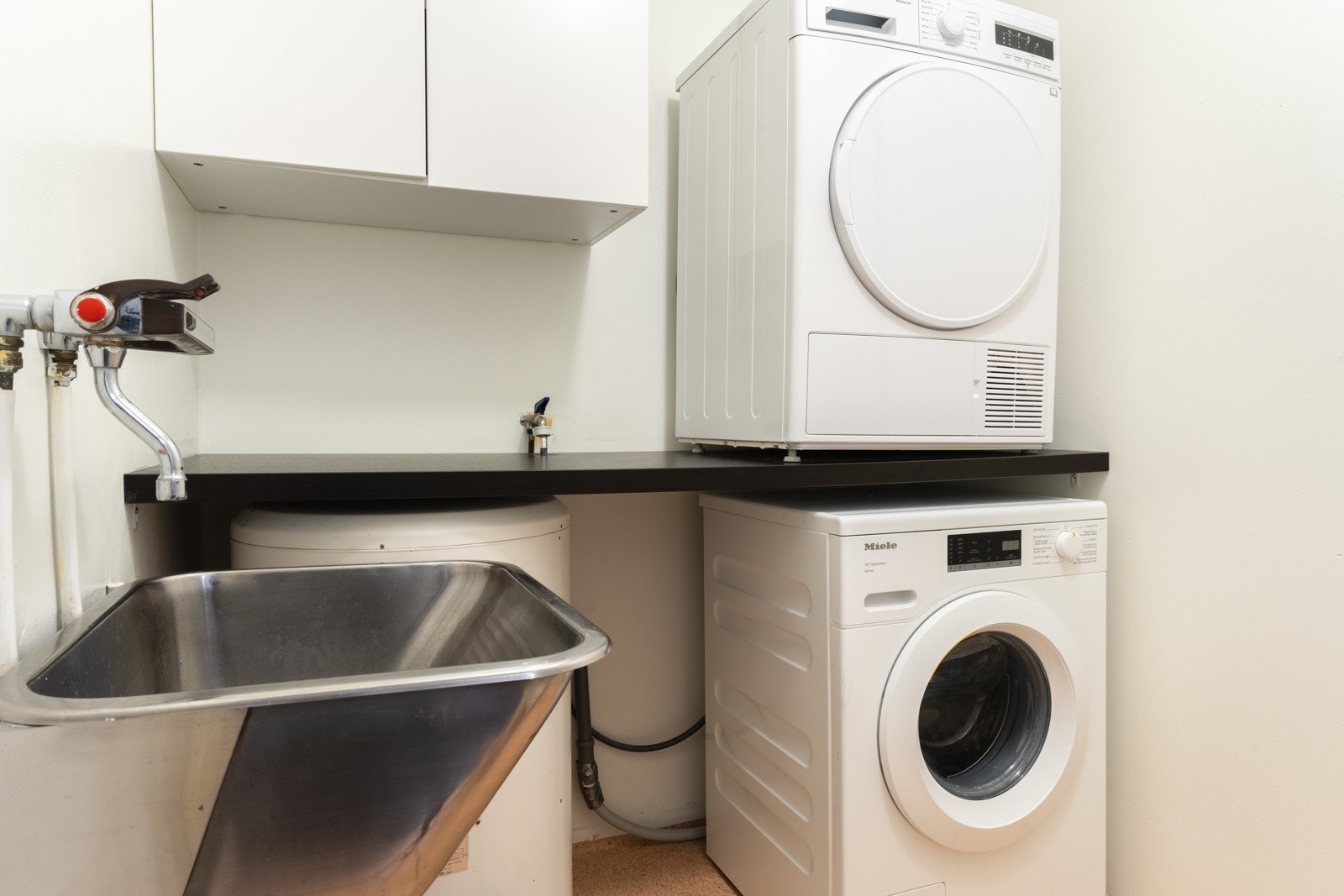 Det er også en dør til et vaskerom på 3,2 kvm. Galleribilde