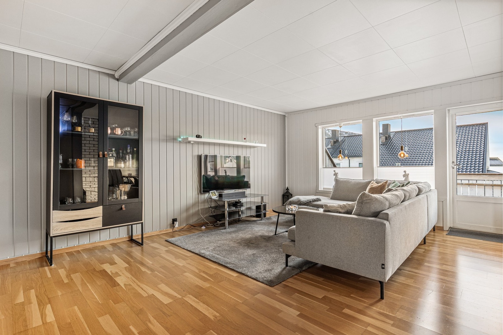 De store vindusflatene gir godt med naturlig lys inn Galleribilde