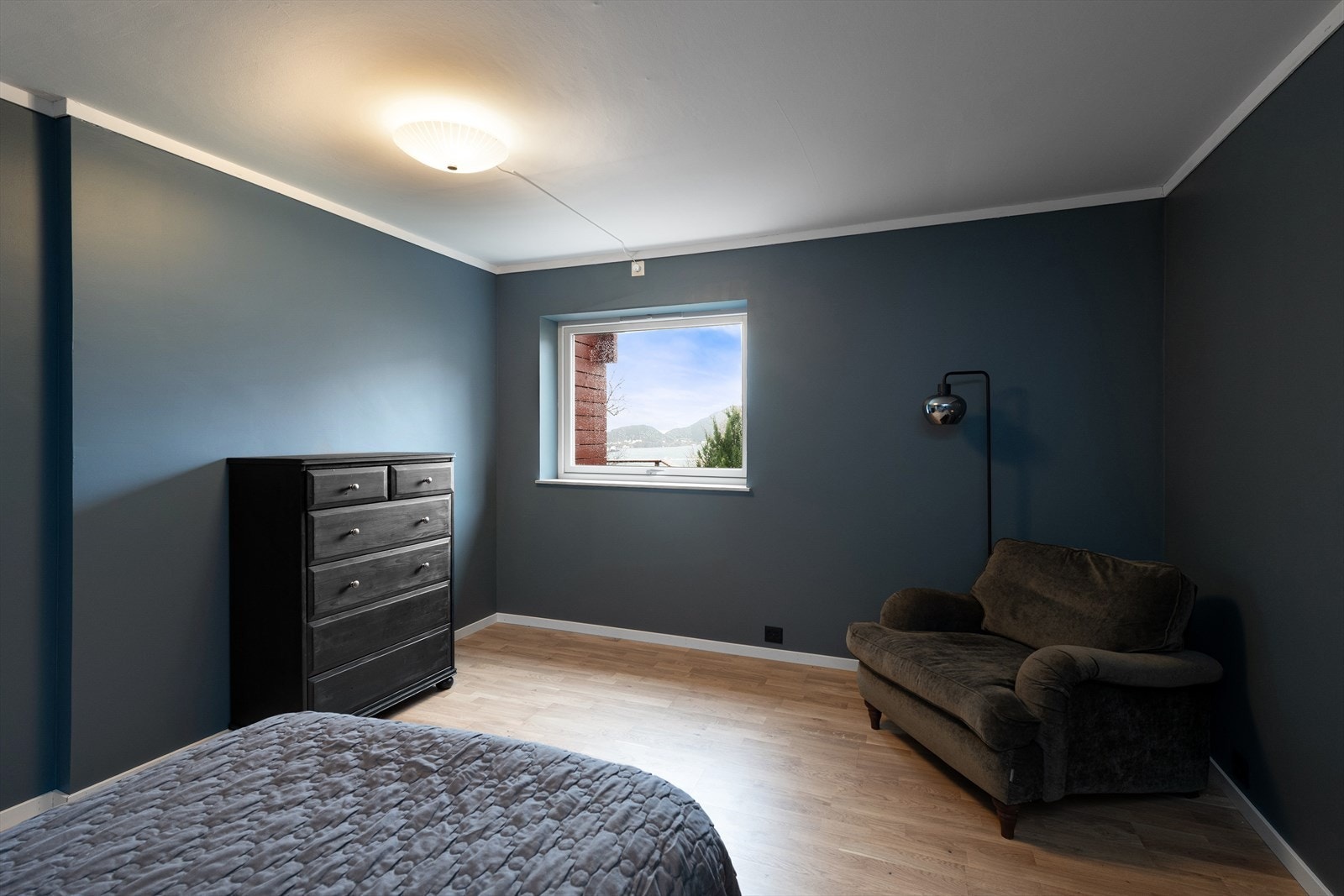 Begge soverommene har parkett på gulv. Galleribilde